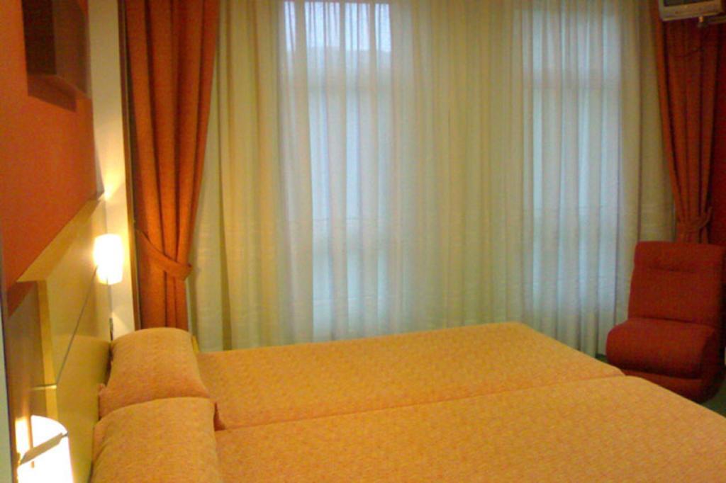 Loop Inn Hotel סנטיאגו דה קומפוסטלה חדר תמונה