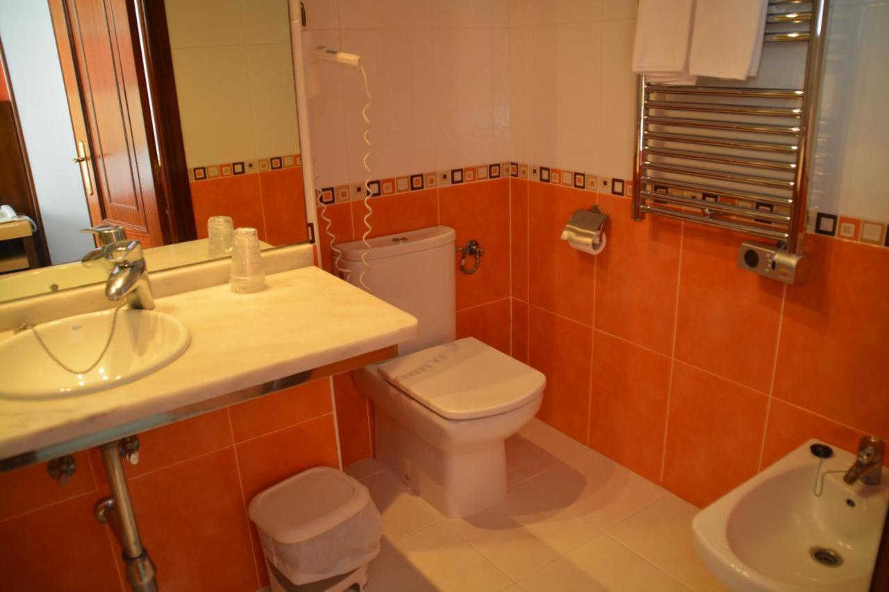 Loop Inn Hotel סנטיאגו דה קומפוסטלה מראה חיצוני תמונה
