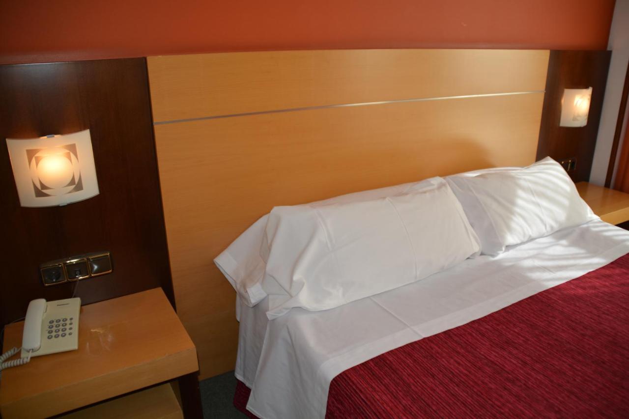Loop Inn Hotel סנטיאגו דה קומפוסטלה מראה חיצוני תמונה