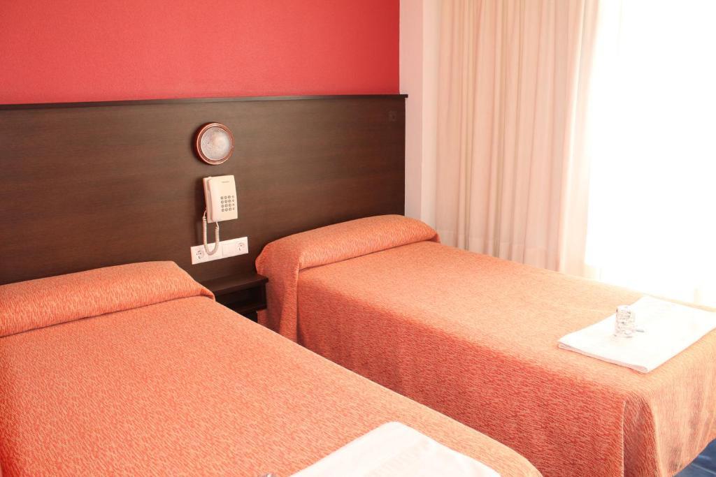 Loop Inn Hotel סנטיאגו דה קומפוסטלה חדר תמונה