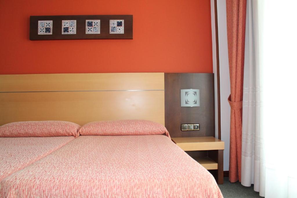 Loop Inn Hotel סנטיאגו דה קומפוסטלה חדר תמונה